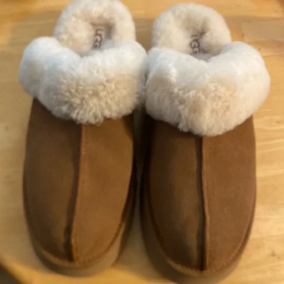 UGG Disquette Slipper - Picture 3 of 11